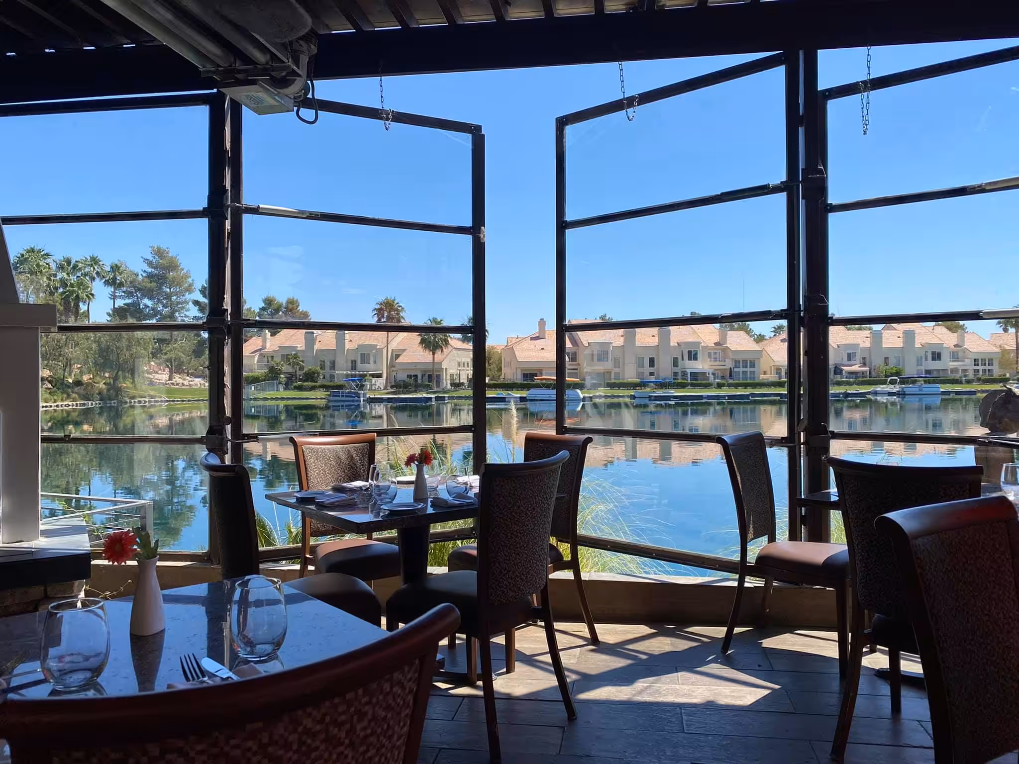 Eating area next to the lake