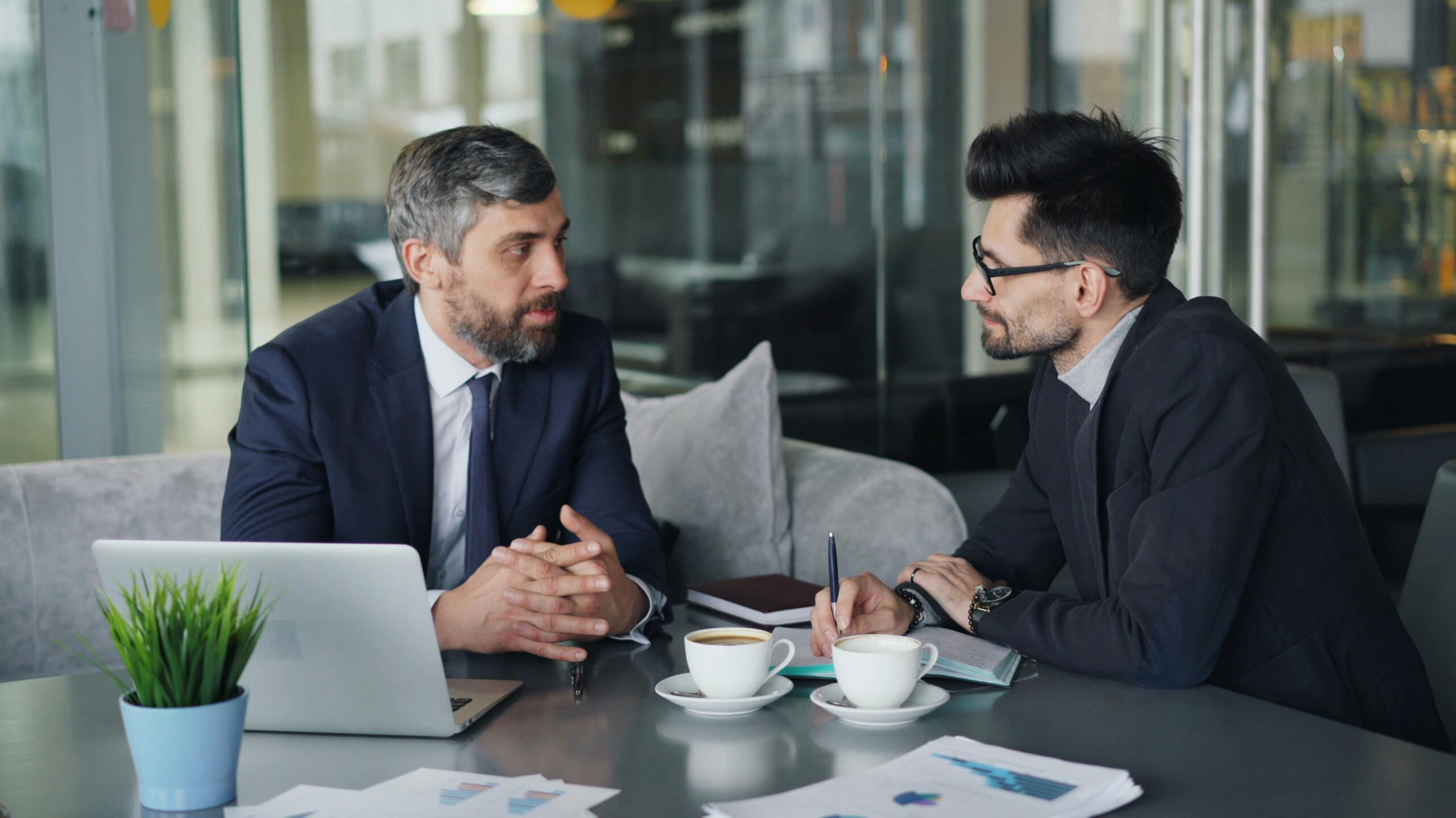 Stop Meeting Clients in Public: Why a Private Meeting Room Las Vegas Helps You Close More Deals 